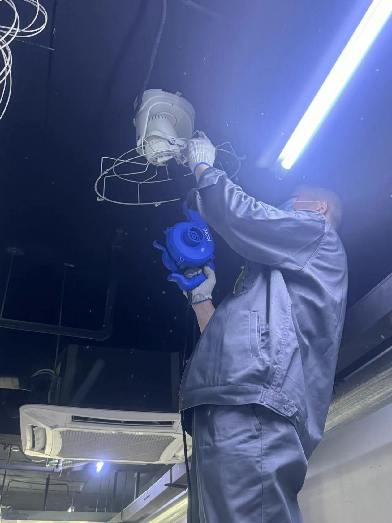 钱江商城暖心行为，，，，，，开启清凉一“夏”