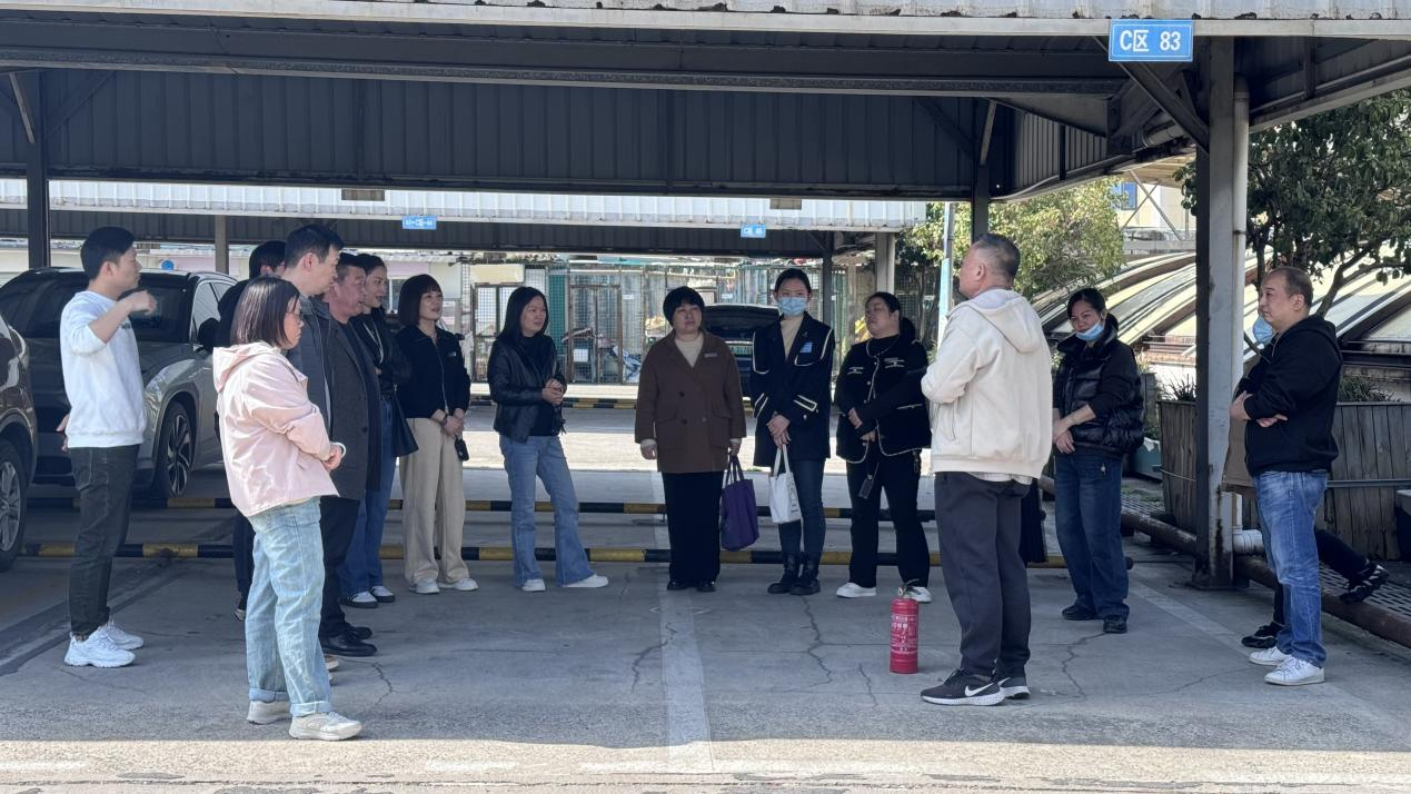 钱江商城开展电梯清静知识培训