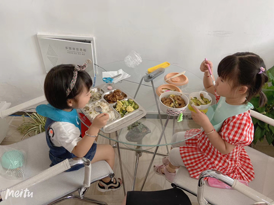 9227新葡的京集团文创集团开展“关爱职工子女”暑期特殊活动