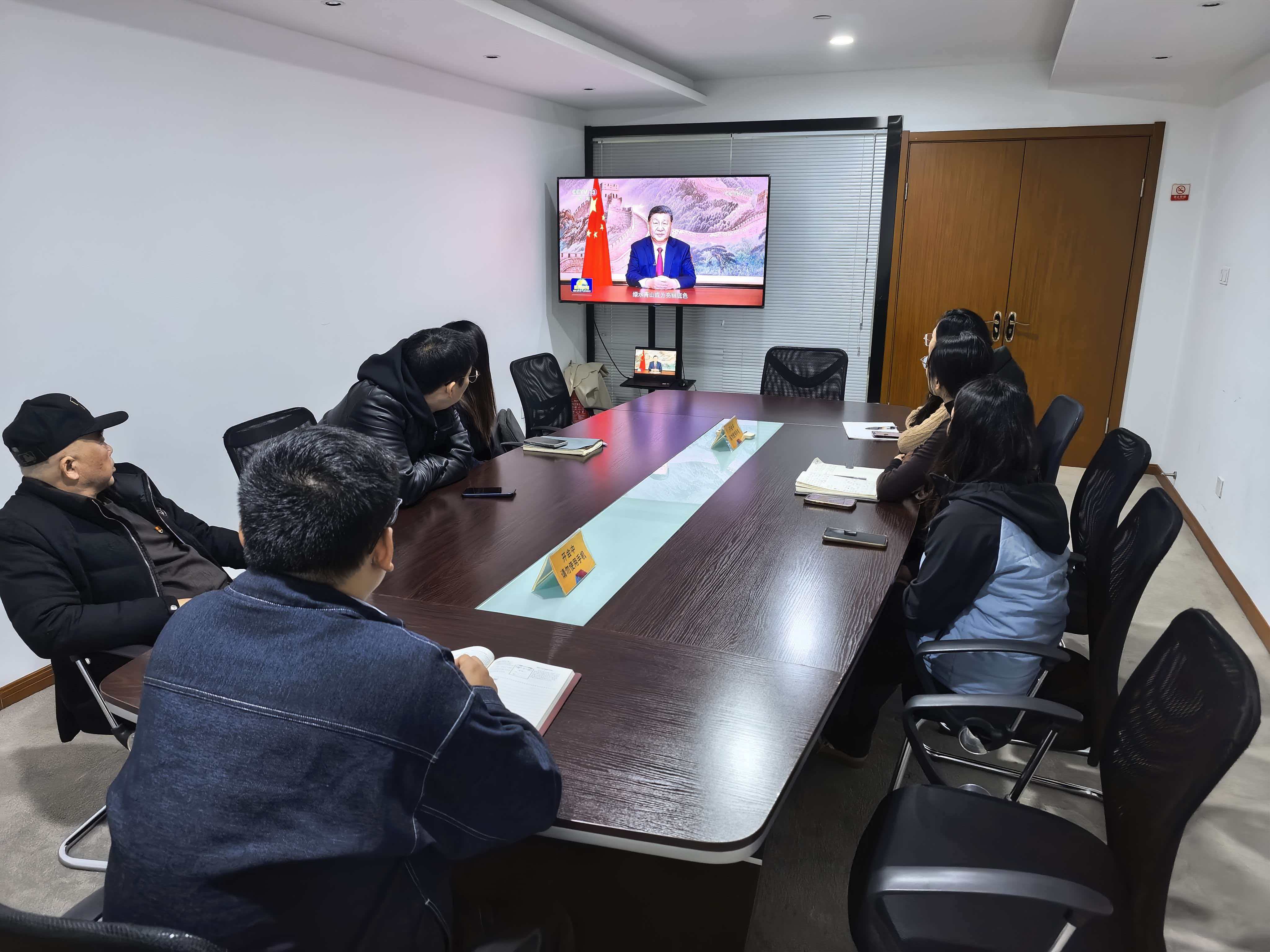 水晶城党支部开展1月党员牢靠活动