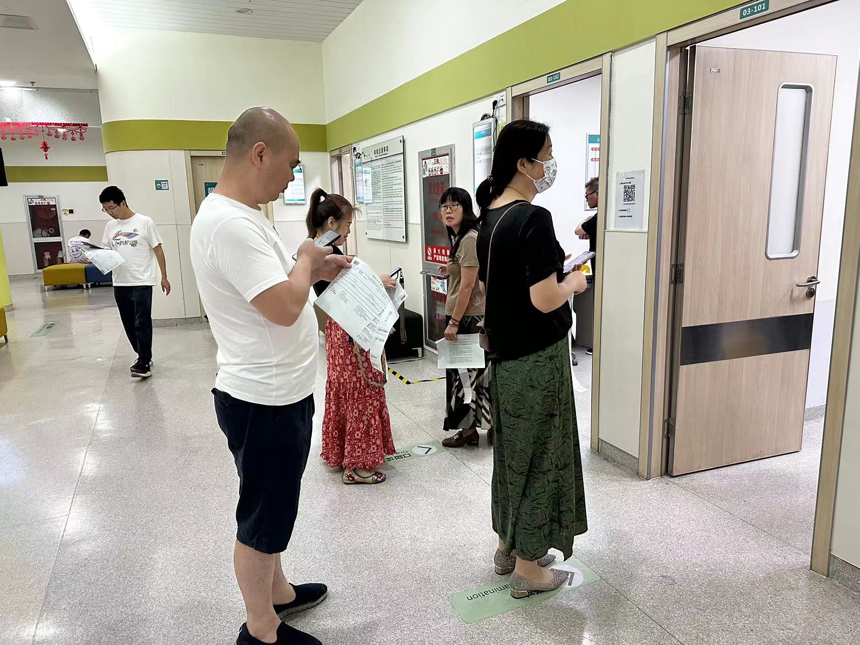 水晶城开展职工康健体检活动