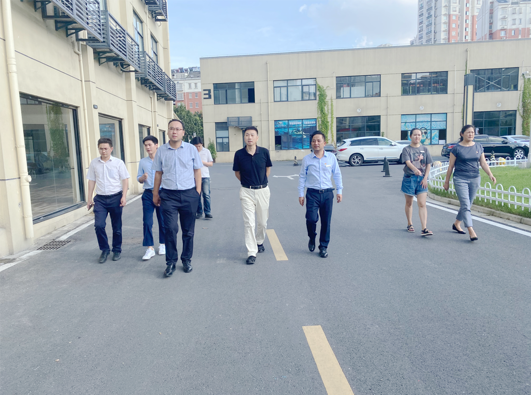 合肥市投资增进局副局长郭玉玺 莅临庐阳9227新葡的京集团文创园考察