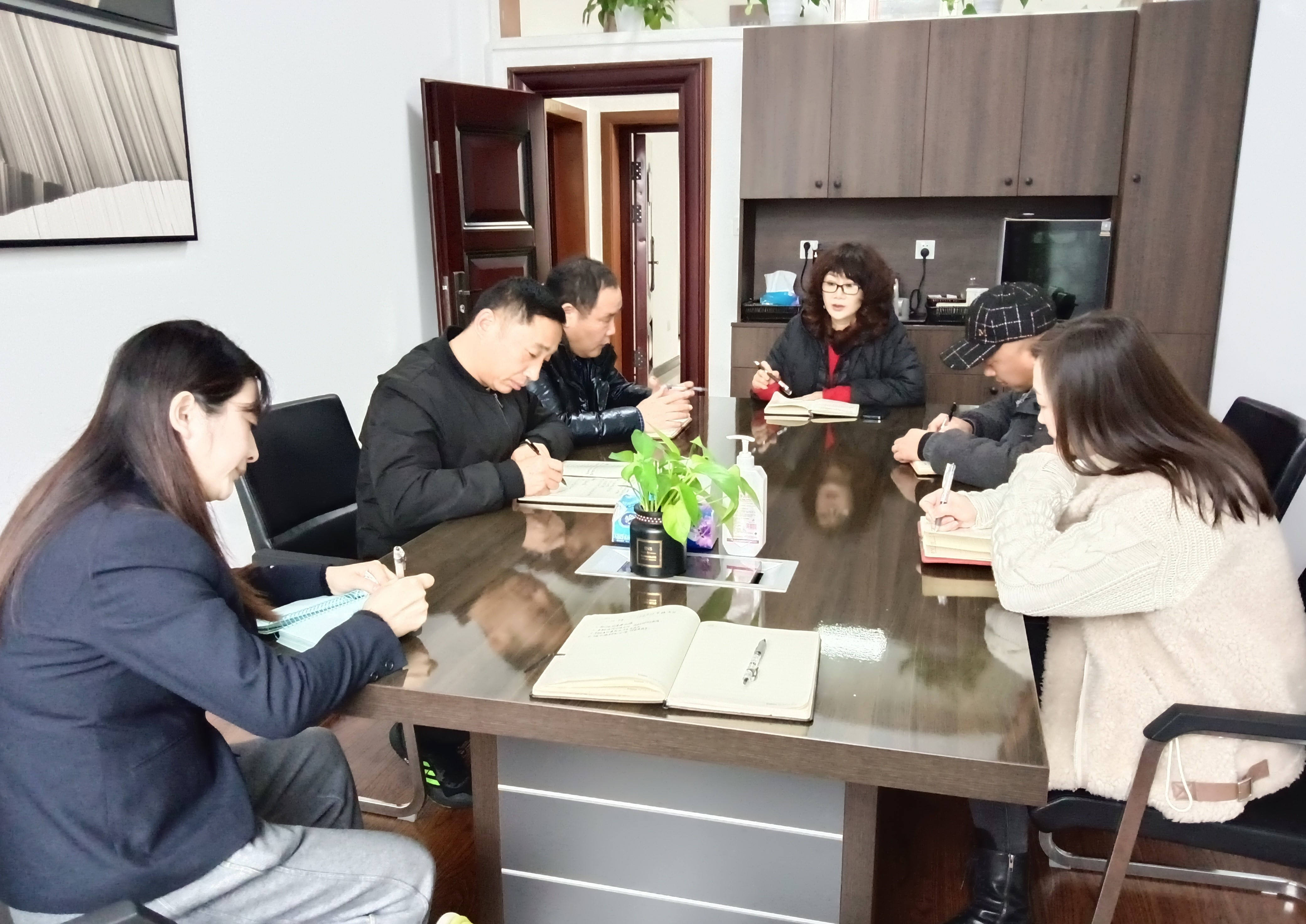 从严从紧做好春节时代疫情防控事情