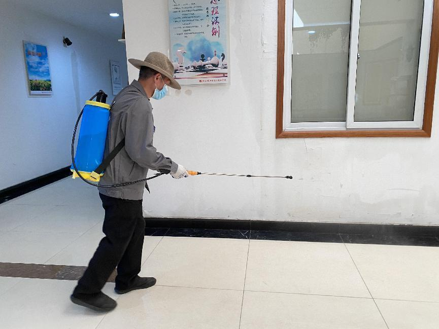 钱江商城做好日常消杀，，，，筑牢清静屏障