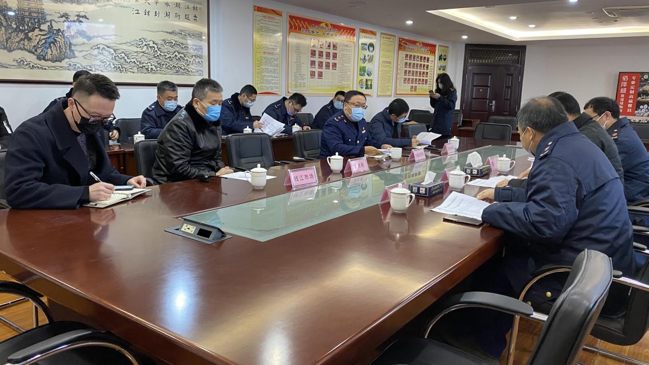 杭州市市场监视治理局副局长卢建祥莅临钱江商城指导事情