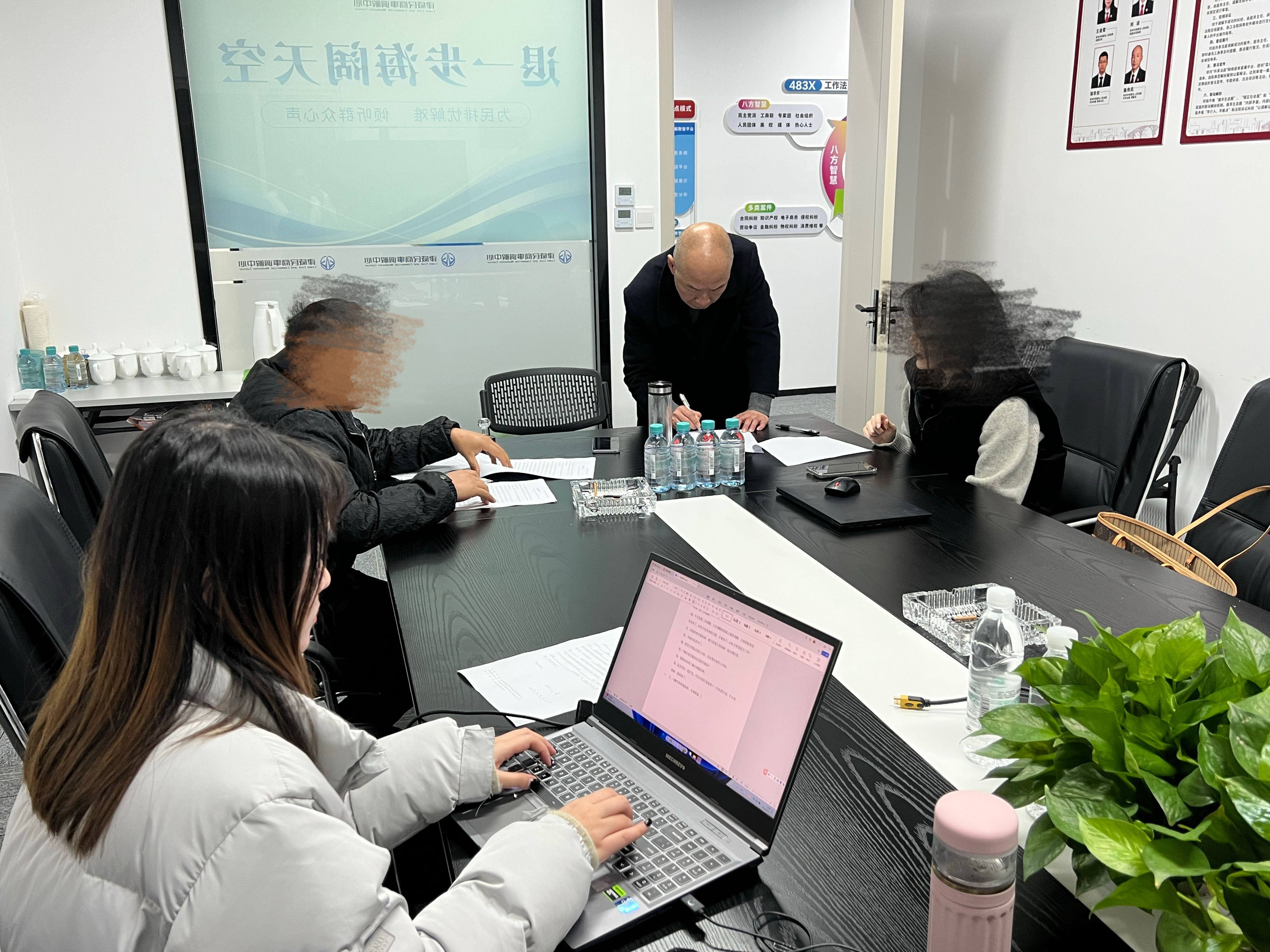 佳节将至不懈怠，，高效解纷迎新春