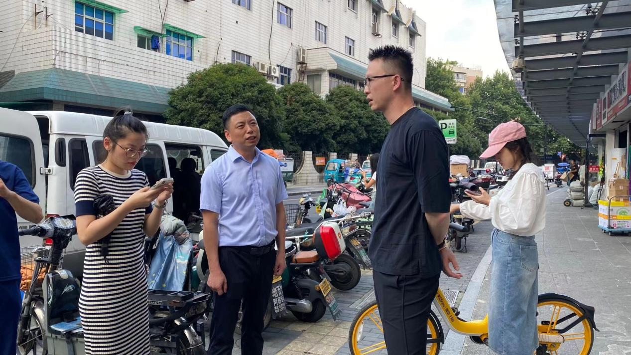 大关街道走访钱江商城检查清静生产事情