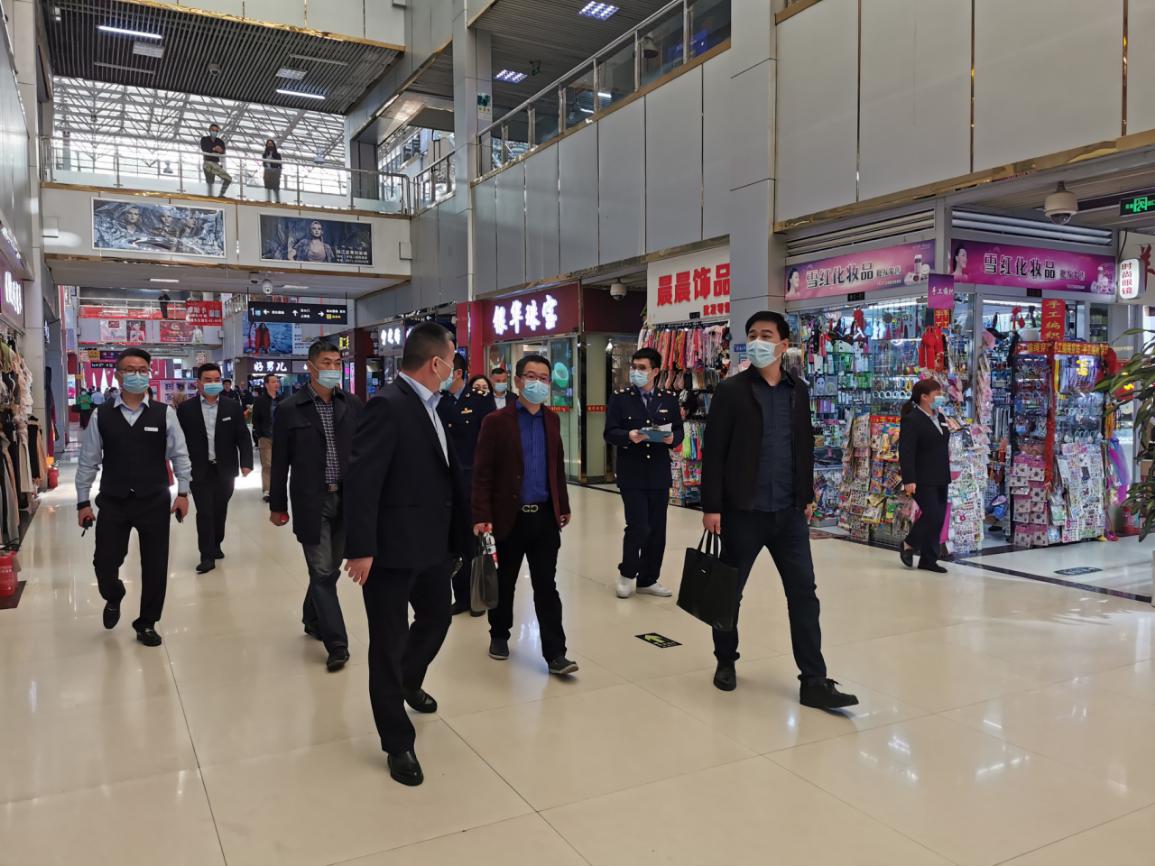 省市场监视治理局审核组对钱江商城开展四星级文明规范审核验收
