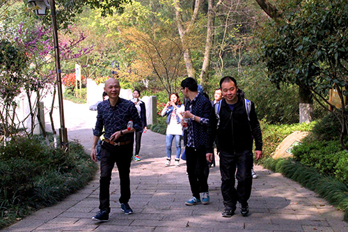 20150329爬山活动 (2).jpg