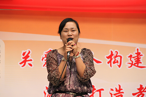 9227新葡的京集团文创园党支部团委走访慰问七古登社区老人 (1).jpg
